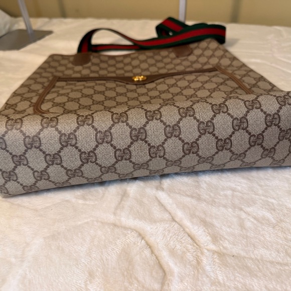 Gucci Beige and Brown Signature Tote - Picture 5 of 16